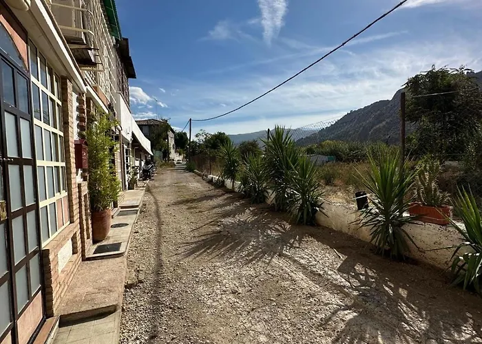 Carretera De La Sierra * Гранада